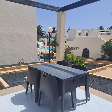 Homeforguest Apartamento Alisios 1 Con Piscina En Corralejo Bagian luar foto