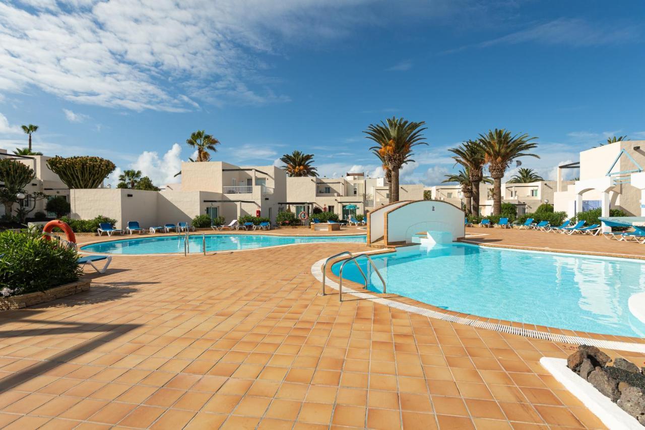 Homeforguest Apartamento Alisios 1 Con Piscina En Corralejo Bagian luar foto