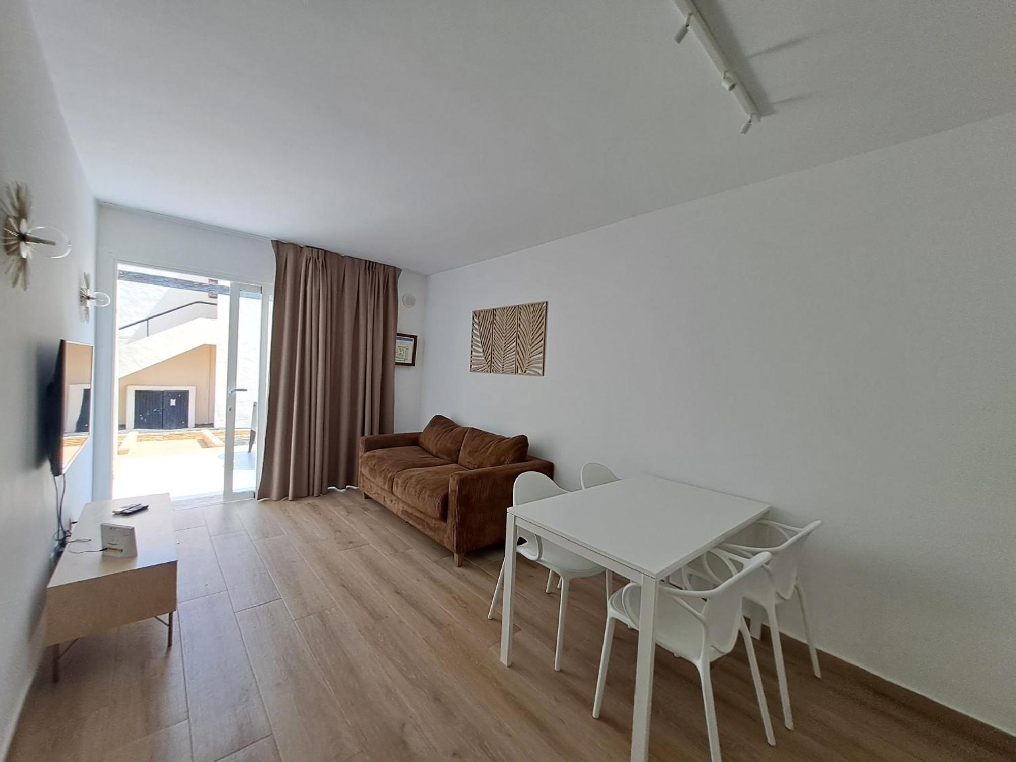 Homeforguest Apartamento Alisios 1 Con Piscina En Corralejo Bagian luar foto
