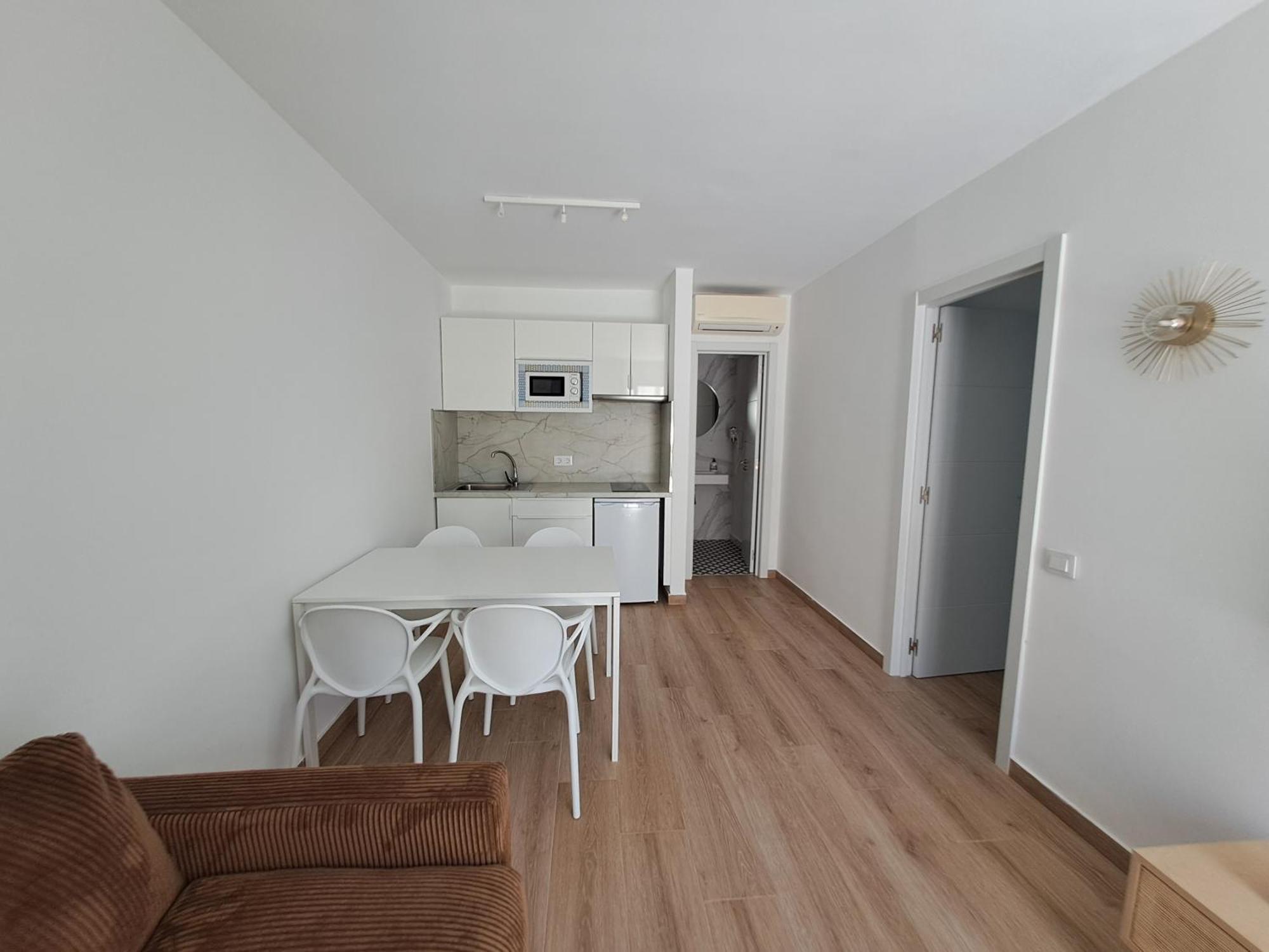 Homeforguest Apartamento Alisios 1 Con Piscina En Corralejo Bagian luar foto